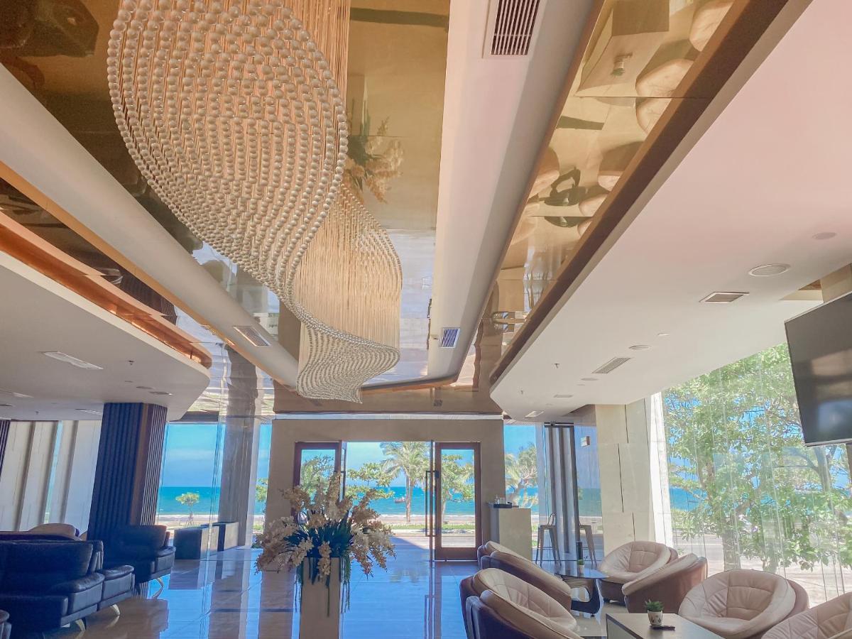 Grand Gold Beach Hotel & Spa Danang Exterior photo