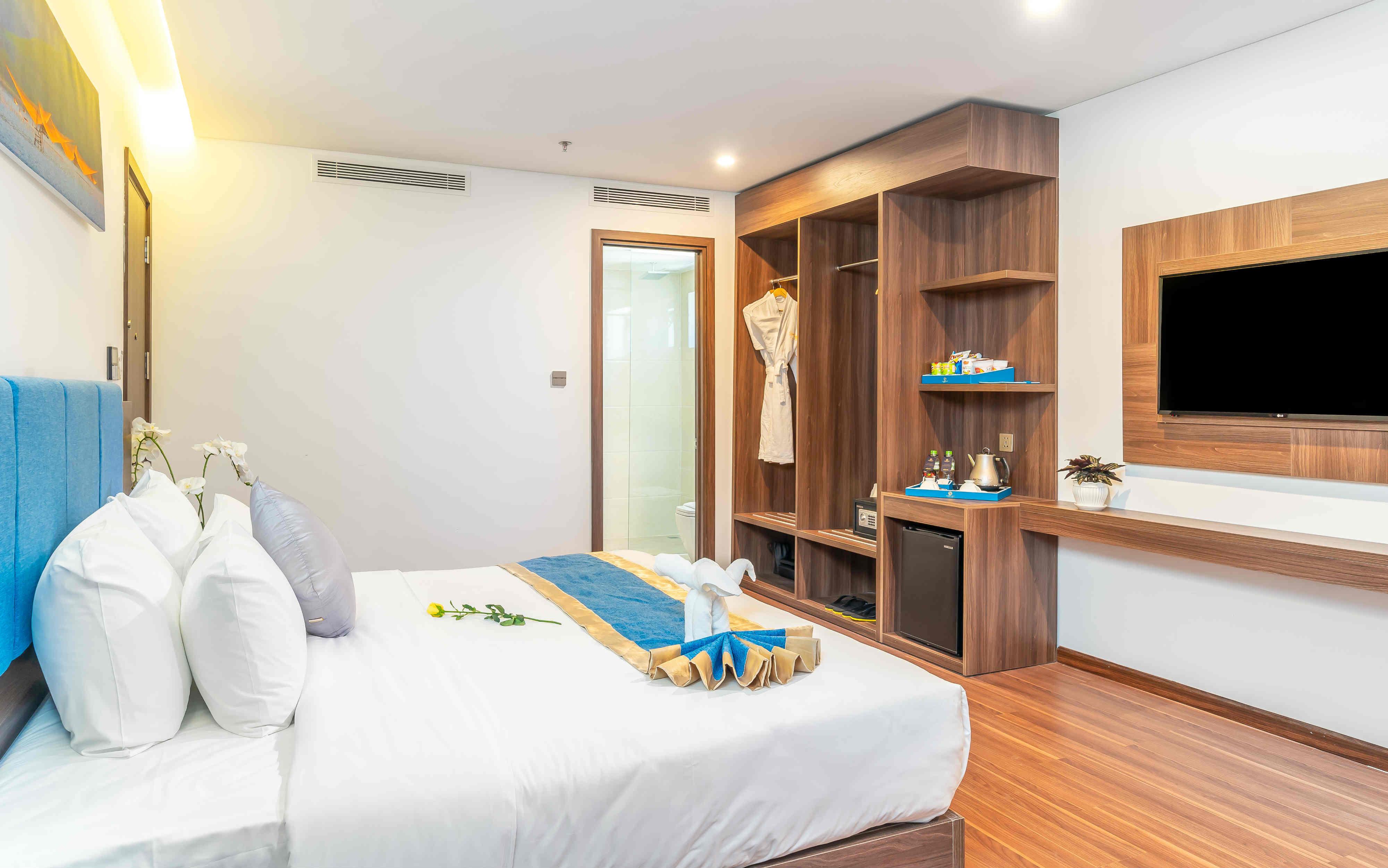 Grand Gold Beach Hotel & Spa Danang Exterior photo