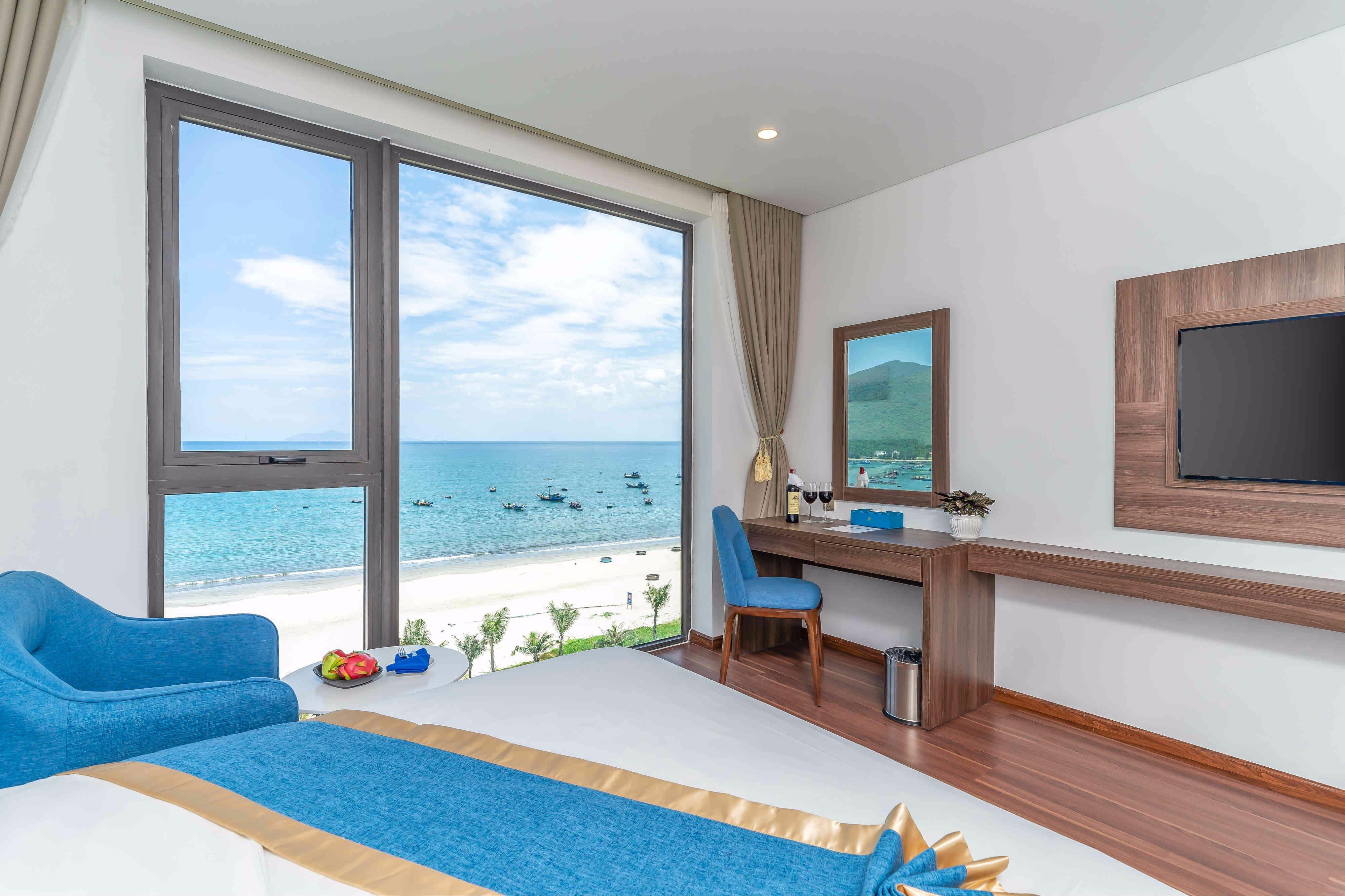 Grand Gold Beach Hotel & Spa Danang Exterior photo