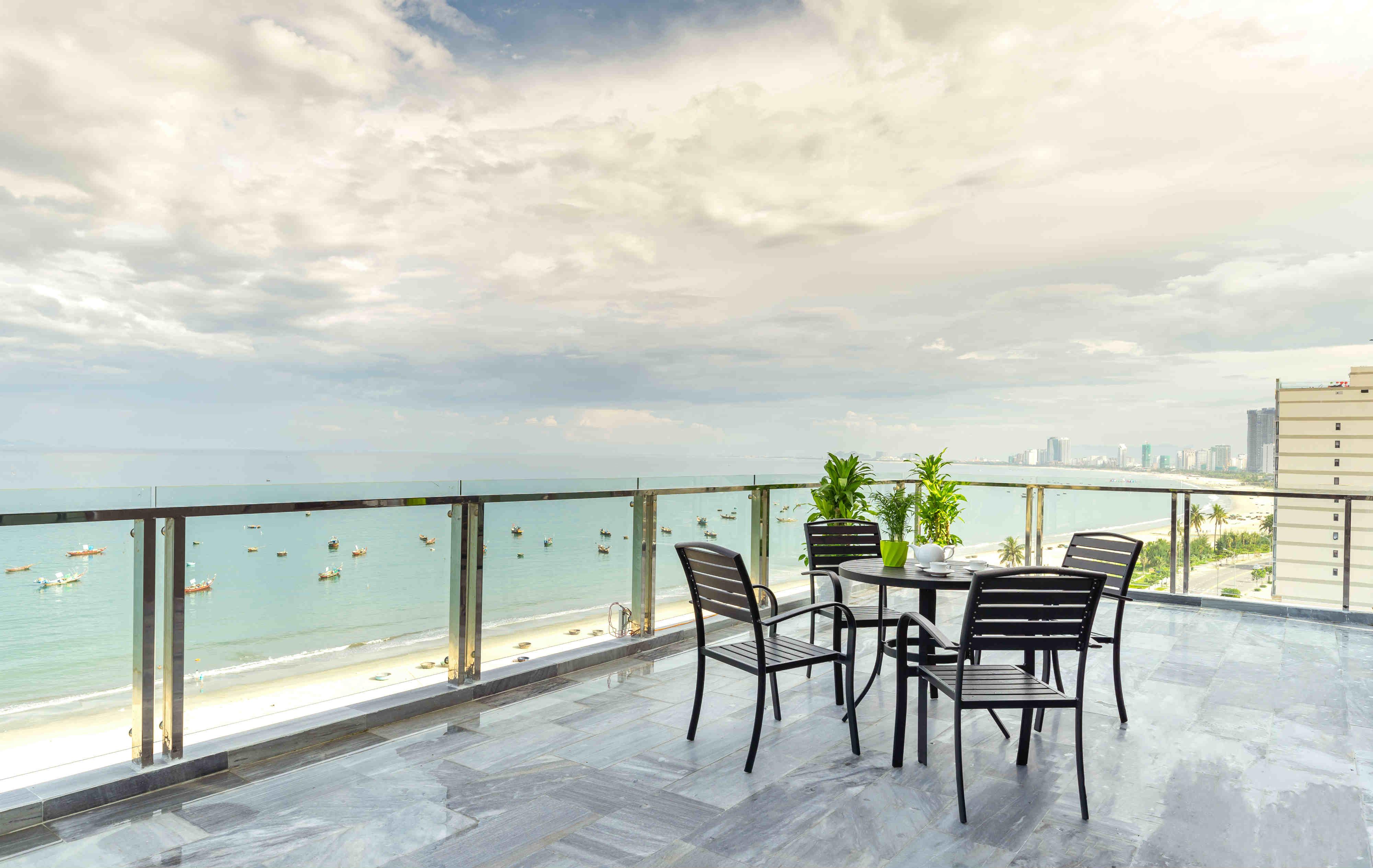 Grand Gold Beach Hotel & Spa Danang Exterior photo