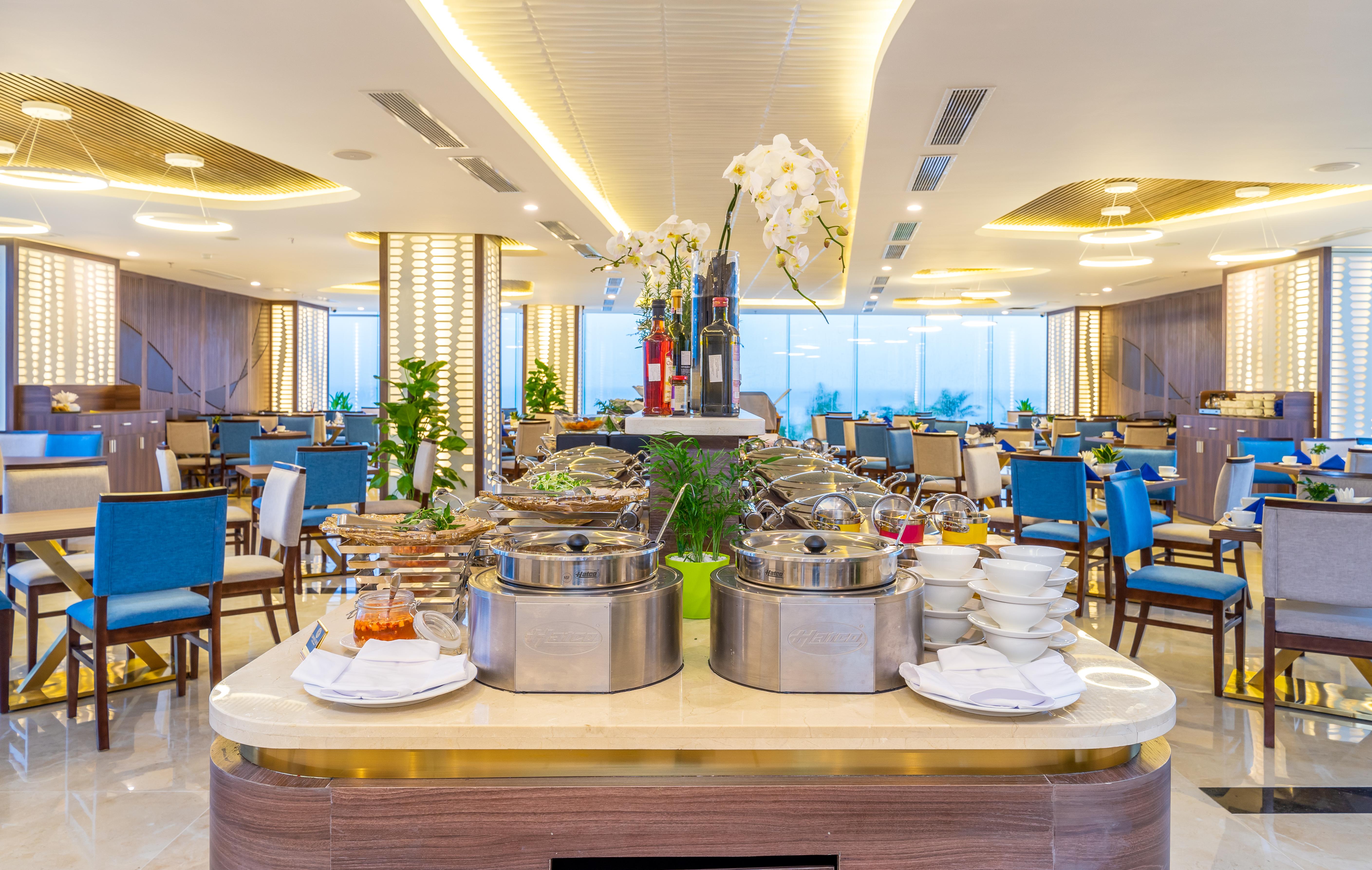 Grand Gold Beach Hotel & Spa Danang Exterior photo