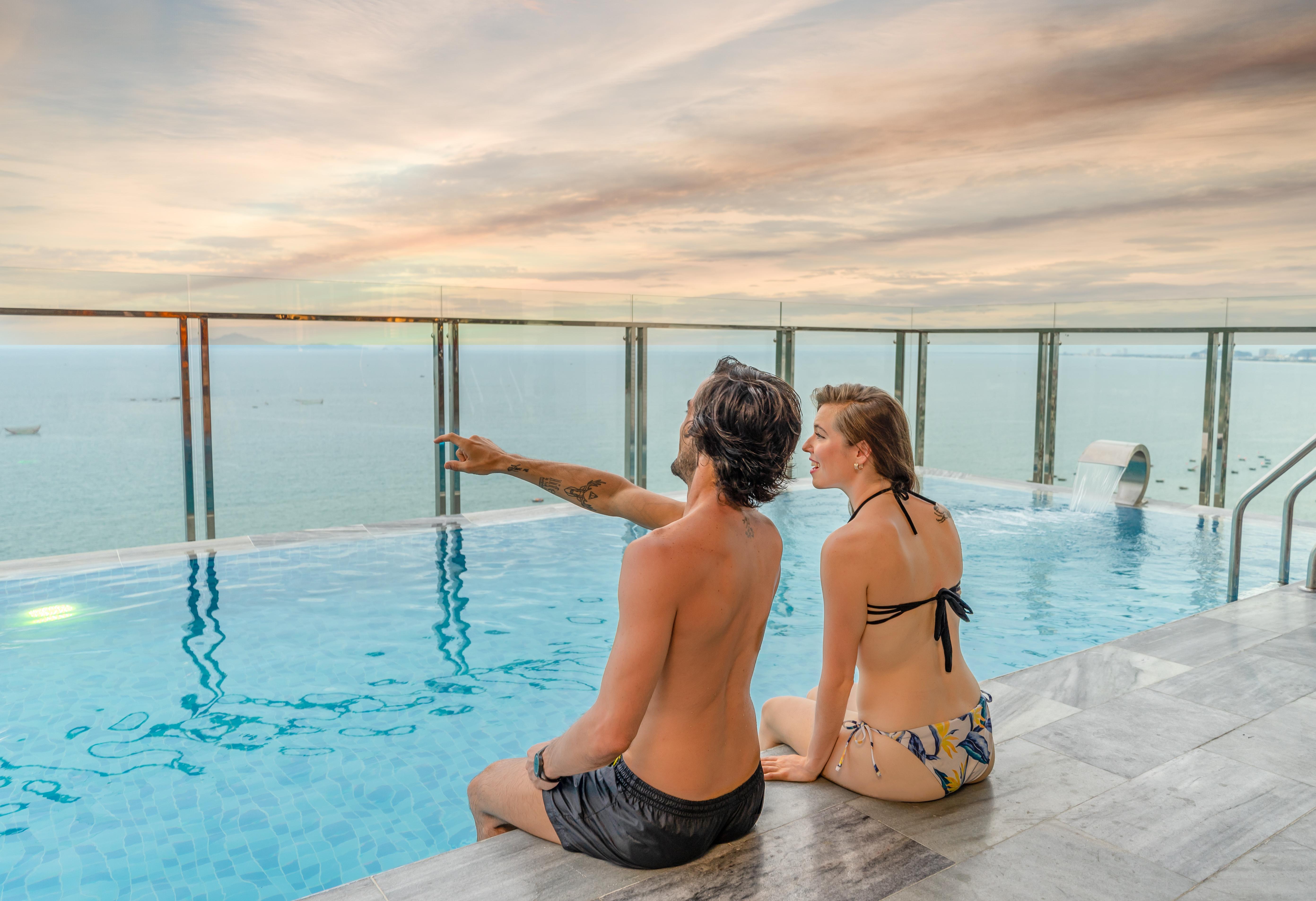 Grand Gold Beach Hotel & Spa Danang Exterior photo