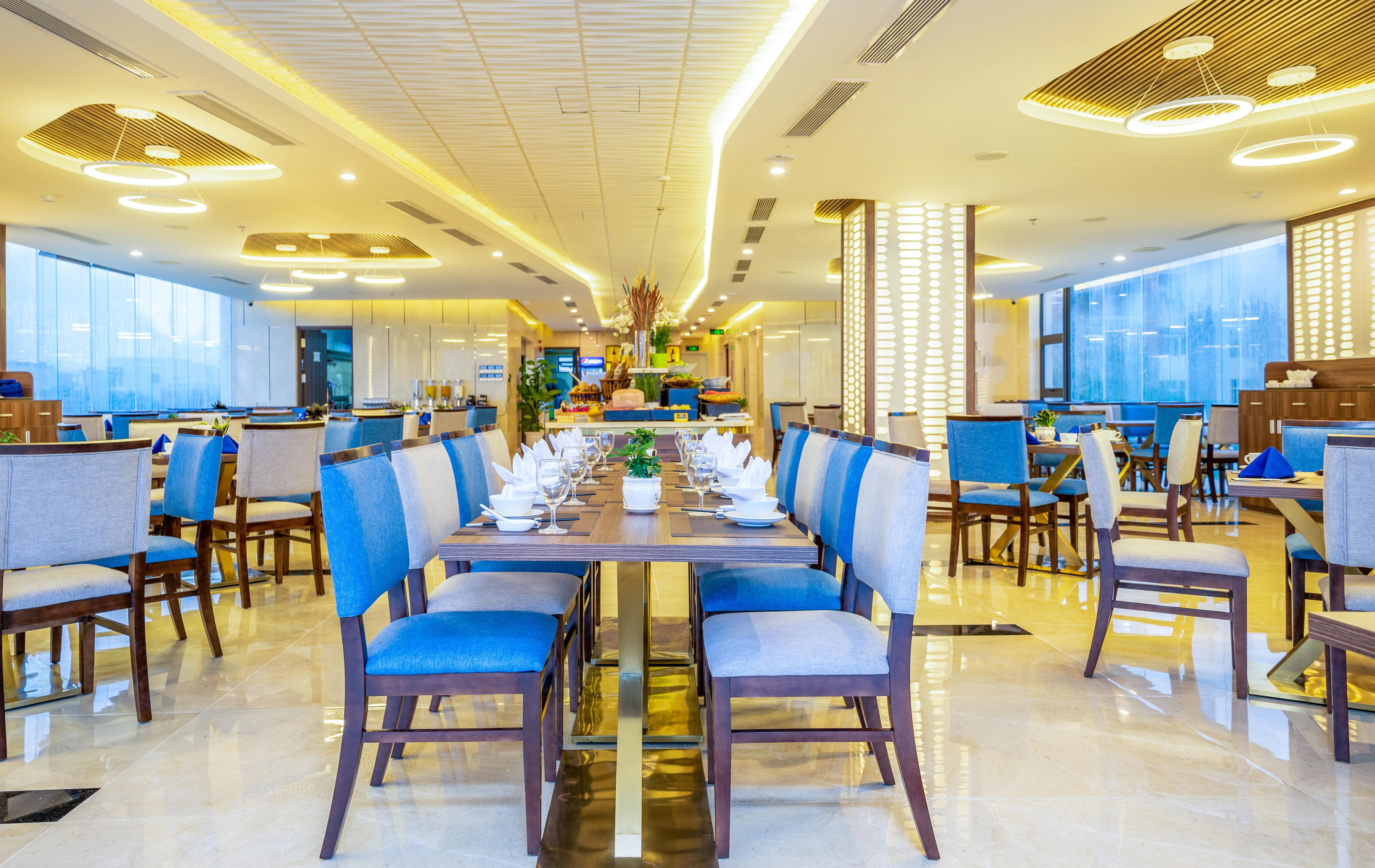 Grand Gold Beach Hotel & Spa Danang Exterior photo